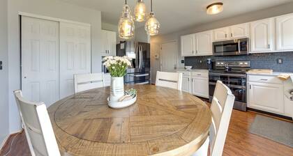 Spacious O'fallon Vacation Home: 30 Mi to St Louis