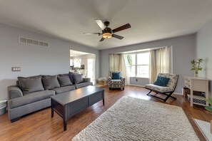 House (4 Bedrooms) | Interior
