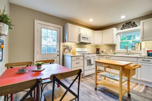 Cottage (2 Bedrooms) | Interior