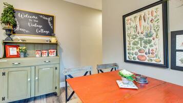 Cottage (2 Bedrooms) | Interior