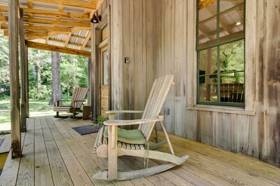 Historic Nature Retreat in Mccomb w/ River Access