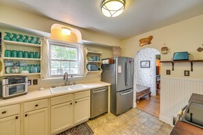 Cottage (2 Bedrooms) | Interior