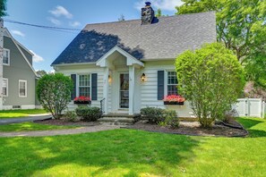 Cottage (2 Bedrooms) | Interior - Pet-friendly Gloversville Cottage Near Golf Course (Gloversville)