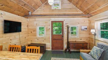 Apartment (0 Bedroom) | Interior