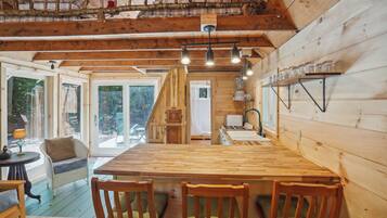 Apartment (0 Bedroom) | Interior