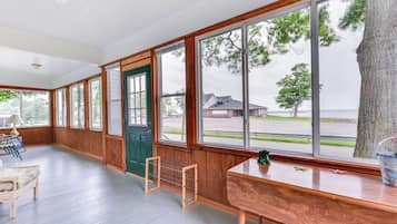 Rumah (2 Bedrooms) | Interior