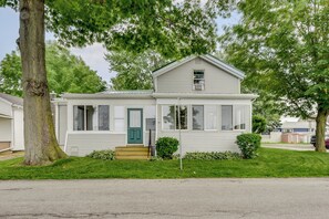 House (2 Bedrooms) | Interior - Point Breeze Vacation Rental, Walk to Lake Ontario (Kent)