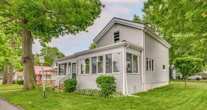 Point Breeze Vacation Rental, Walk to Lake Ontario