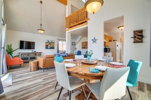 House (4 Bedrooms) | Interior - Bright Wyoming Retreat w/ Deck & Mountain Views! (Saratoga)