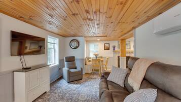 Cottage (2 Bedrooms) | Bahagian dalam