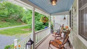 Cottage (2 Bedrooms) | Interior