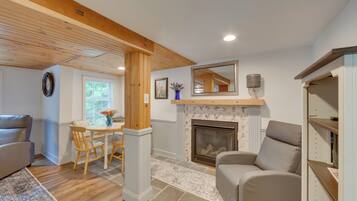 Cottage (2 Bedrooms) | Interior