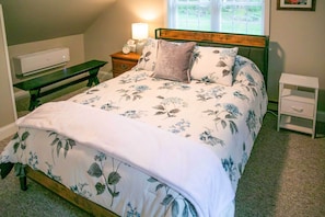 Cottage (2 Bedrooms) | Interior - Charming Manheim Cottage w/ On-site Animal Viewing (Manheim)