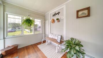 Rumah (4 Bedrooms) | Bagian depan properti