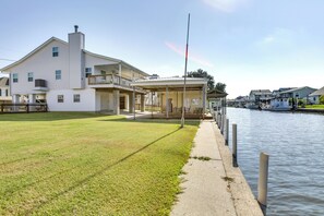 House (2 Bedrooms) | Interior - Bayou Bliss: Barataria Waterfront Getaway w/ Dock! (Barataria)