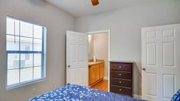 3 bedrooms, iron/ironing board, bed sheets