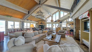 House (5 Bedrooms) | Front of property