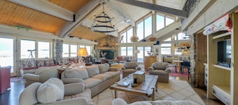 Cora Home w/ Mountain Views - Fishing On-site!