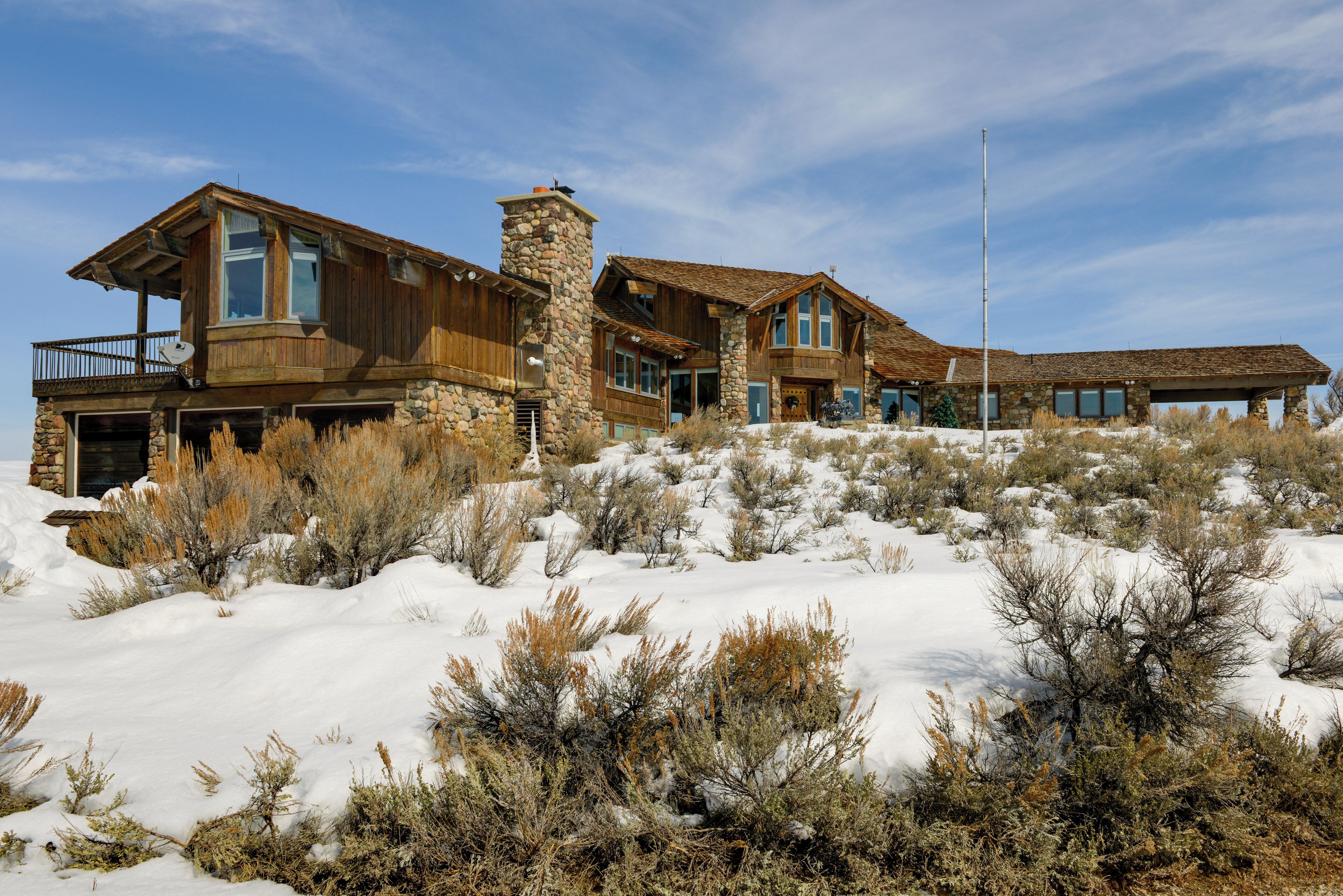 House (5 Bedrooms) | Interior