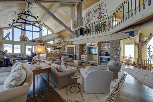 Cora Home w/ Mountain Views - Fishing On-site!