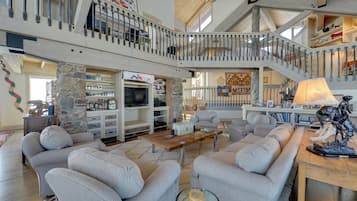 House (5 Bedrooms) | Interior