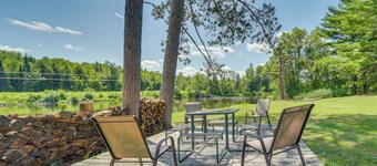 Spacious Winter Retreat w/ River Access + Kayaks!
