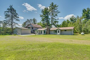 Talo (Multiple Bedrooms) | Sisätilat