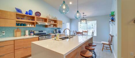 House (4 Bedrooms) | Interior