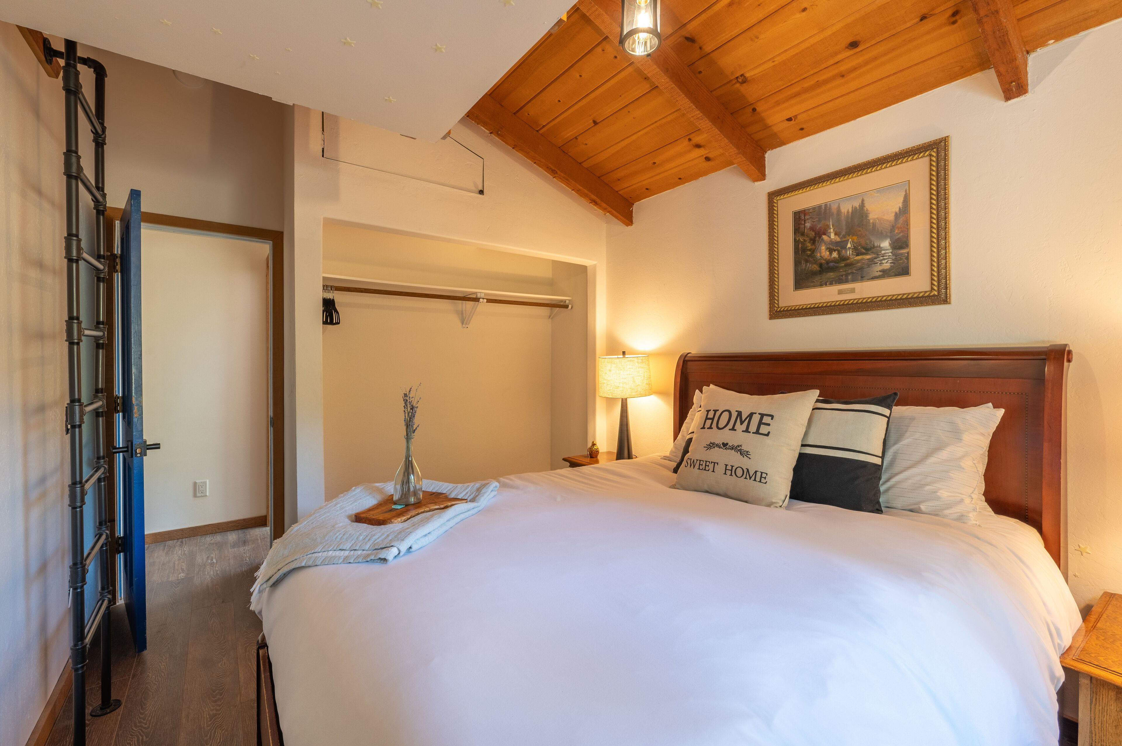 2 sovrum, strykjärn/strykbräda, gratis wi-fi och sängkläder