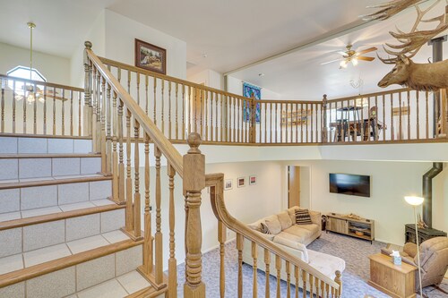 Charming Elko Home w/ Pool Table!