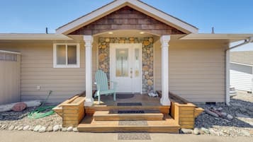 House (2 Bedrooms) | Front of property