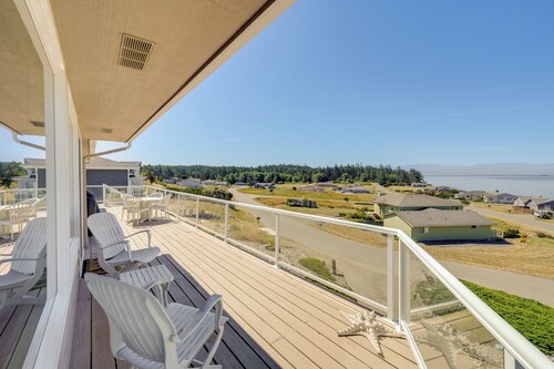 Stunning Home in Coupeville w/ Deck + Beach Access