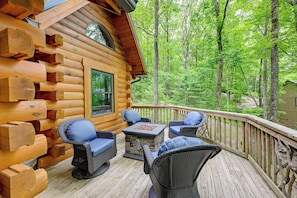 House (4 Bedrooms) | Interior - Scenic Blue Ridge Cabin Rental w/ Resort Amenities (Sapphire)