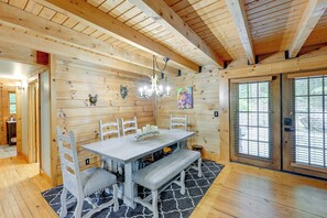 House (4 Bedrooms) | Interior - Scenic Blue Ridge Cabin Rental w/ Resort Amenities (Sapphire)