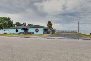 House (3 Bedrooms) | Interior - Bonneau Vacation Rental w/ Private Yard! (Bonneau)