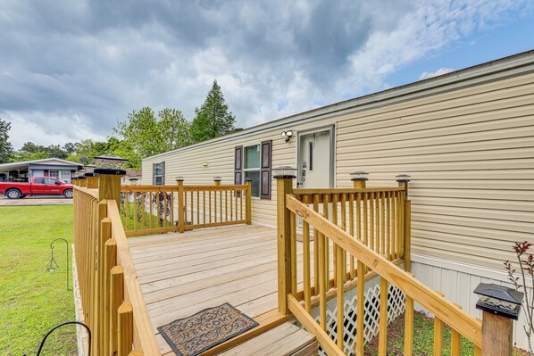 House (3 Bedrooms) | Interior - Bonneau Vacation Rental w/ Private Yard! (Bonneau)