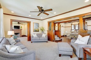 House (4 Bedrooms) | Interior - Sioux Center Home Near Dordt University (Sioux Center)