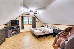 House (3 Bedrooms) | Interior - Multi-level Bonneau Cabin: Walk to Lake! (Bonneau)