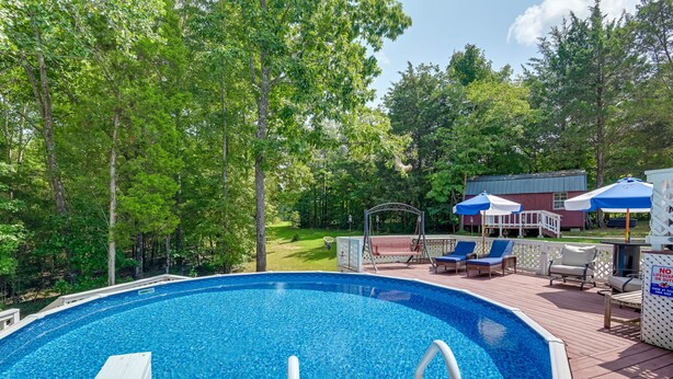 Outdoor pool - White Bluff Rental w/ Seasonal Pool & Fire Pit! (White Bluff)