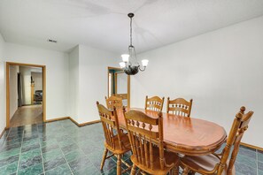 House (5 Bedrooms) | Bahagian dalam