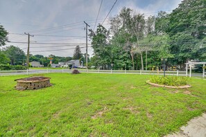 Apartment (0 Bedroom) | Interior - East Hartford Studio ~ 4 Mi to Downtown Hartford! (East Hartford)