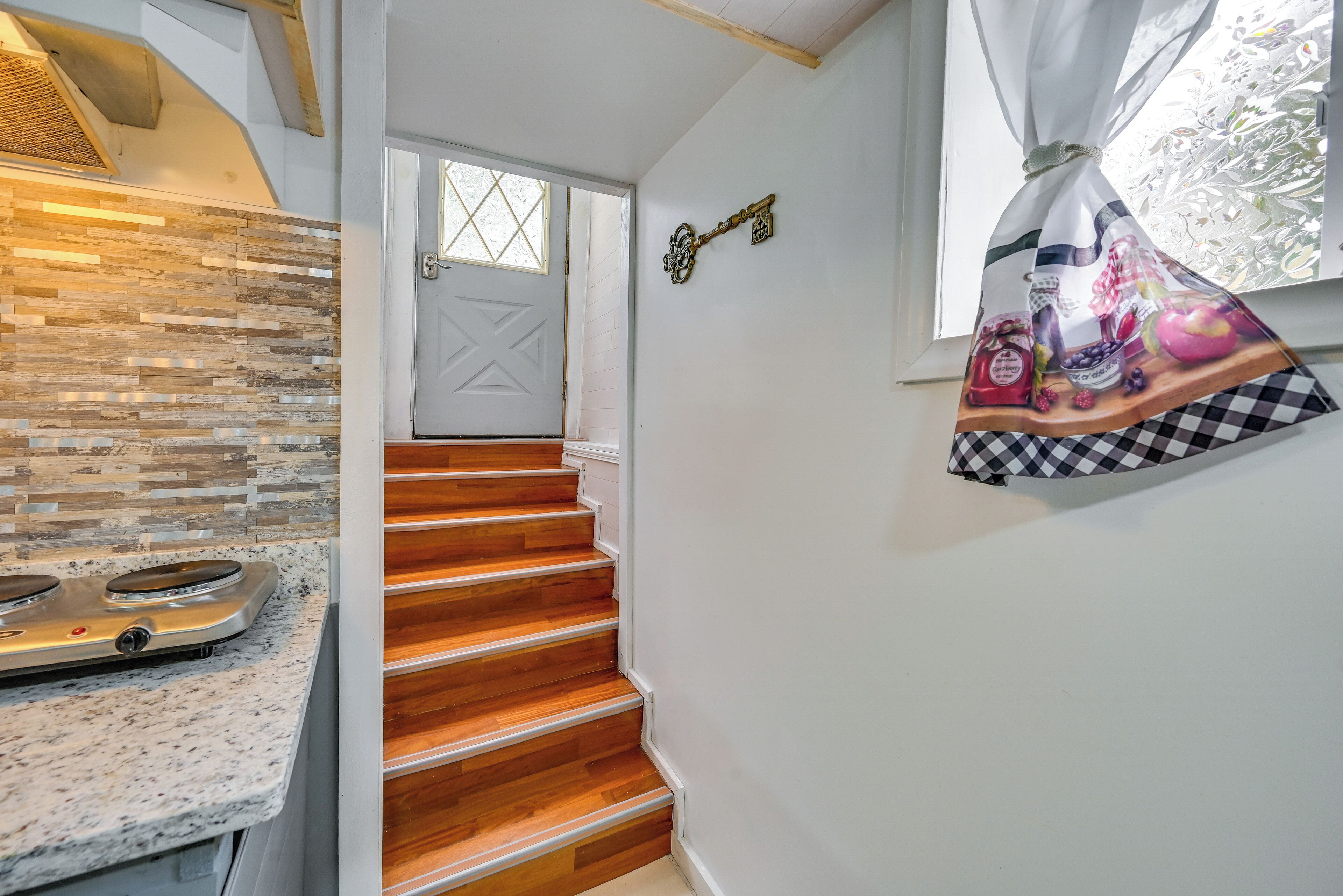 Apartment (0 Bedroom) | Interior