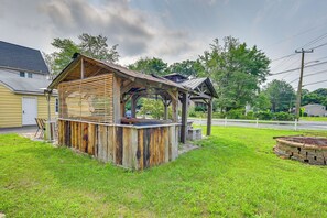 Apartment (0 Bedroom) | Interior - East Hartford Studio ~ 4 Mi to Downtown Hartford! (East Hartford)