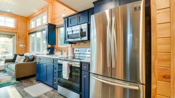 House (1 Bedroom) | Interior