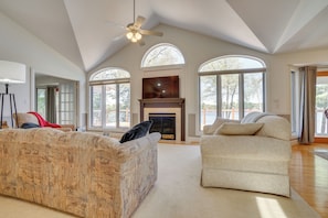 House (3 Bedrooms) | Interior