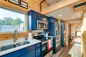 House (1 Bedroom) | Interior