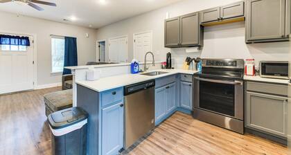 Texas Family Home w/ Hot Tub: 1 Mi to Lake Whitney