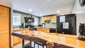 ุงูู
ูุดุฃุฉ ู
ู ุงูุฏุงุฎู