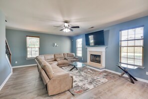 House (5 Bedrooms) | Interior