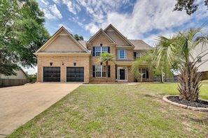 House (5 Bedrooms) | Front of property - Fort Mitchell Vacation Rental w/ Home Office! (Fort Mitchell)